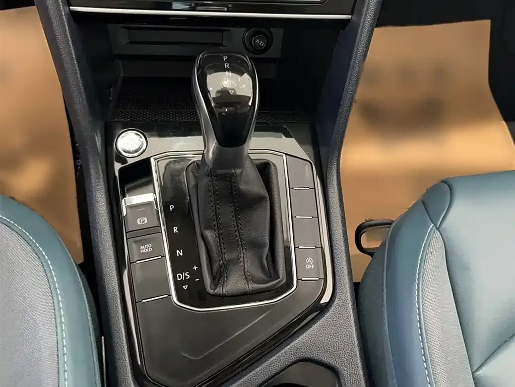 Volkswagen Tharu 2024 из CN, фото 8