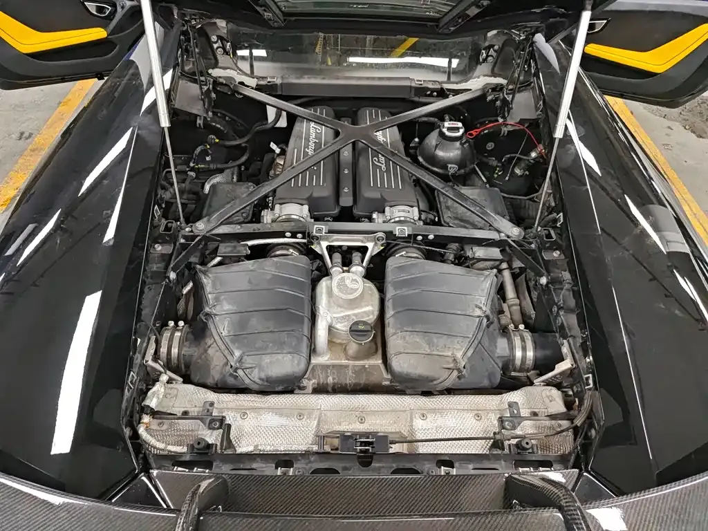 Lamborghini Huracan 2023 из CN, фото 5