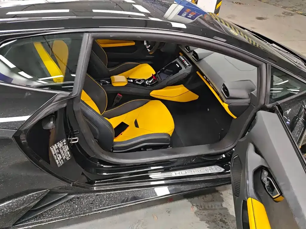 Lamborghini Huracan 2023 из CN, фото 8