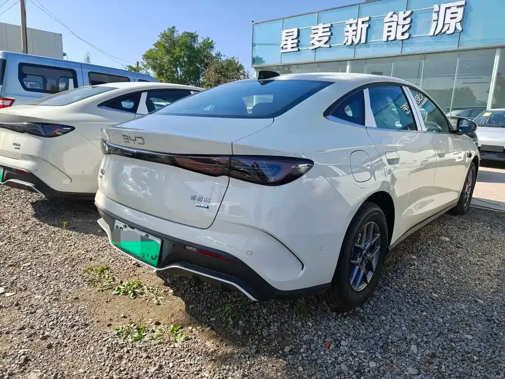 BYD Seal 06 NEV — фото 7