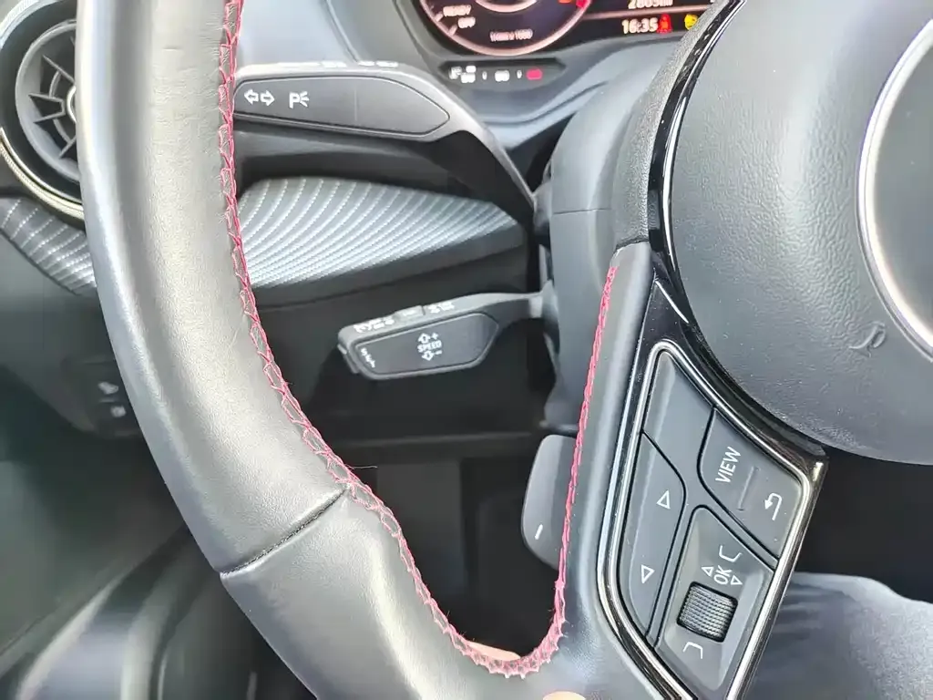 Audi Q2L 2024 из CN, фото 7