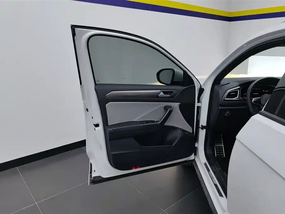 Volkswagen T-Roc 2024 из CN, фото 7