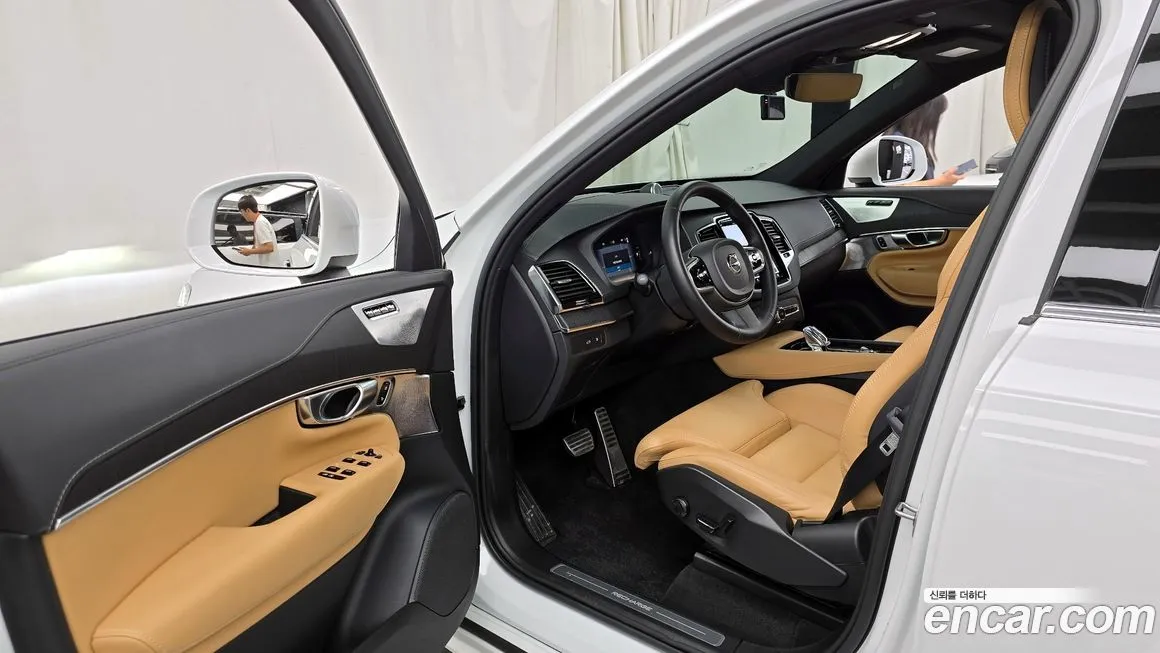 Volvo XC90 — фото 10