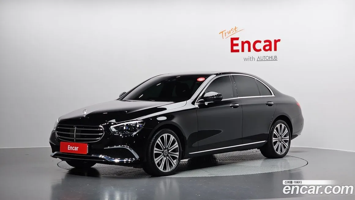 Mercedes-Benz E-Class — фото 1