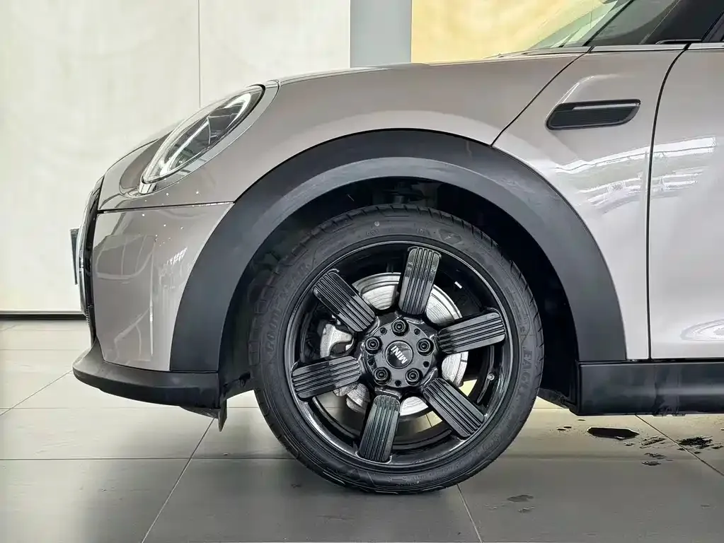 MINI Cooper (3-door) 2023 из CN, фото 6