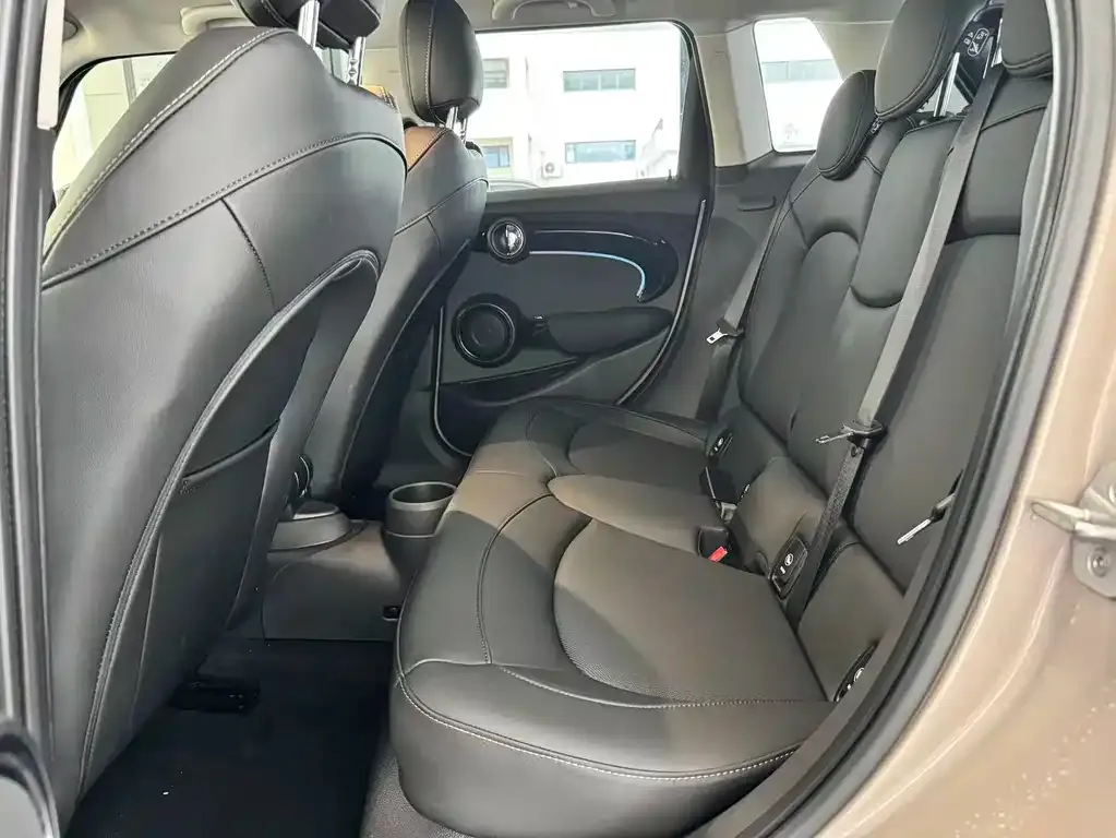 MINI Cooper (3-door) 2023 из CN, фото 9