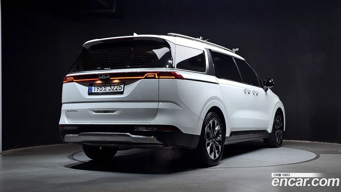 Kia Carnival — фото 2