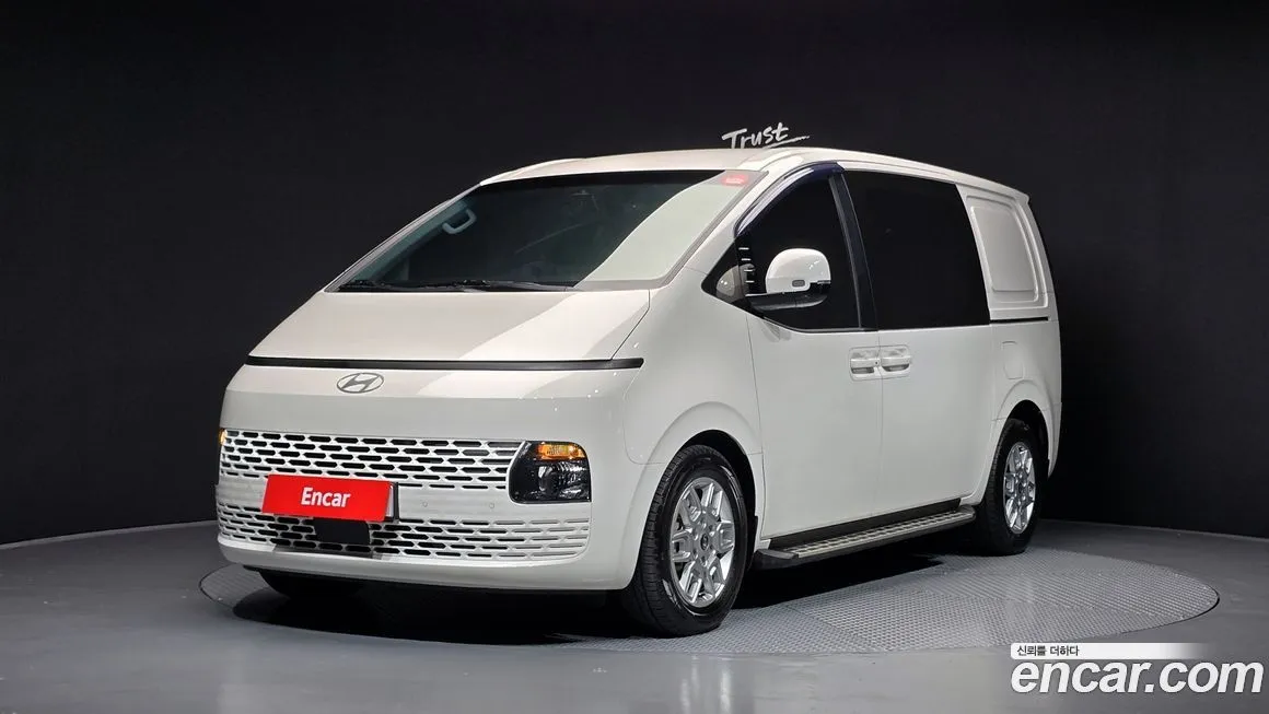Hyundai Staria 2025 из KR, фото 1