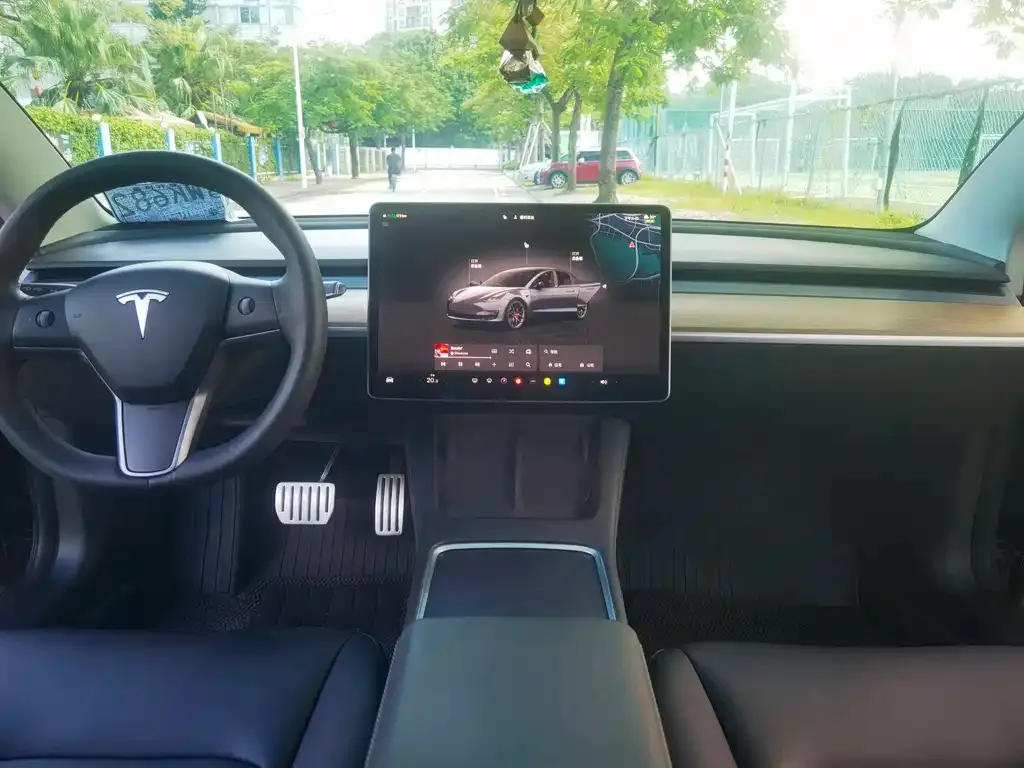 Tesla Model 3 — фото 6