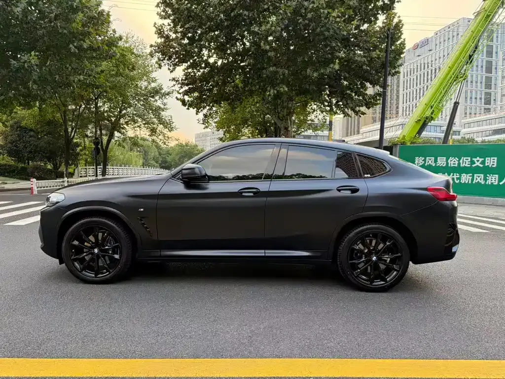BMW X4 2024 из CN, фото 2