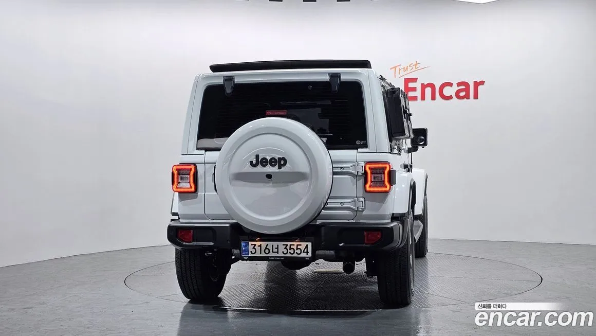 Jeep Wrangler 2023 из KR, фото 4