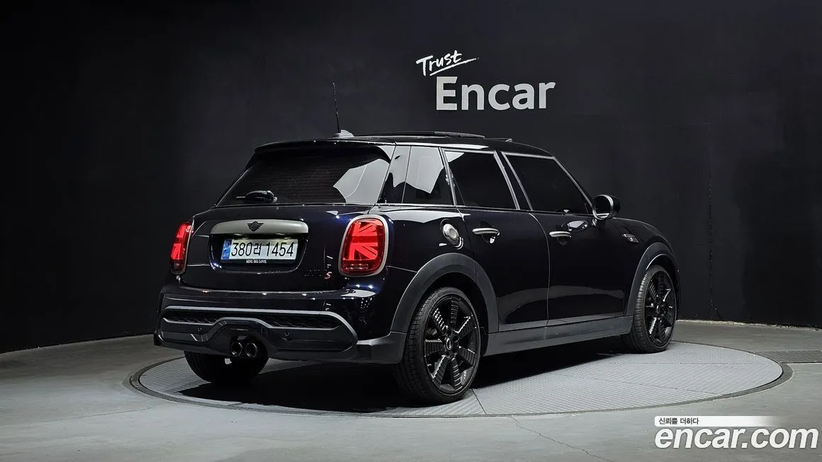 Mini Cooper 2023 из KR, фото 2