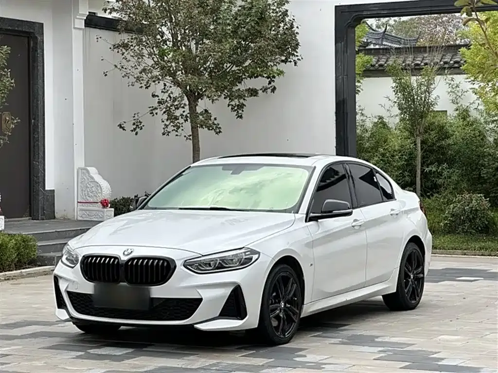 BMW 1 Series — фото 1