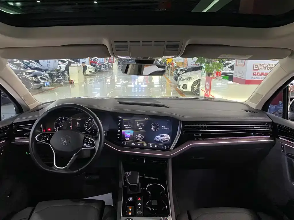 Volkswagen Touareg 2022 из CN, фото 10