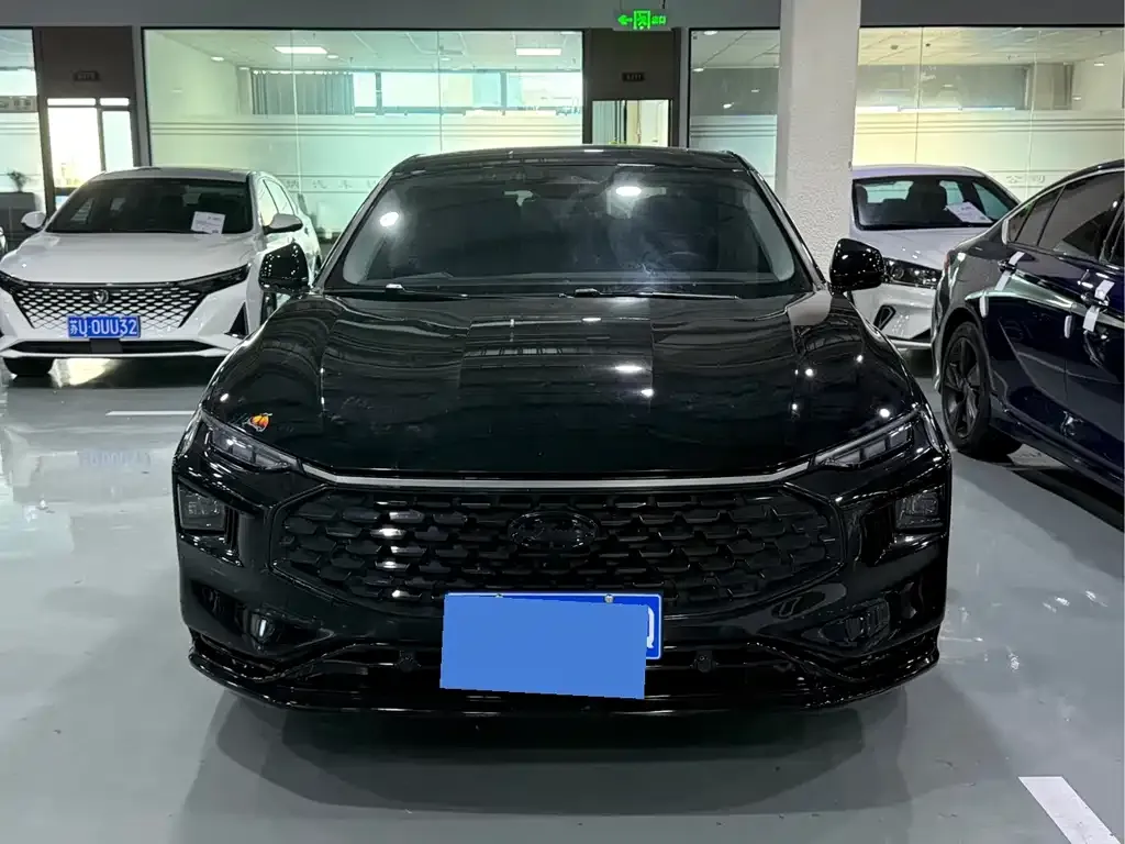 Ford Mondeo 2023 из CN, фото 2