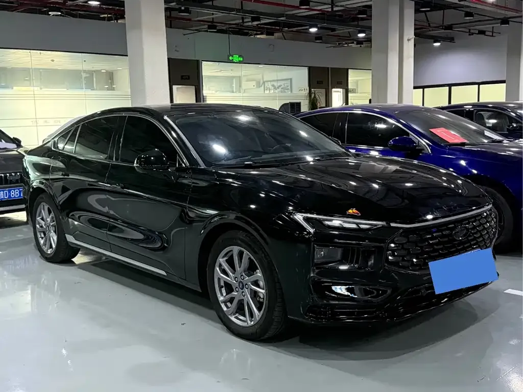 Ford Mondeo 2023 из CN, фото 3