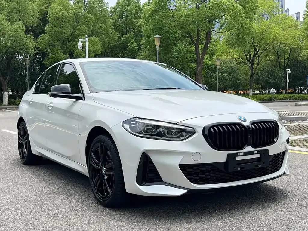 BMW 1 Series 2021 из CN, фото 5