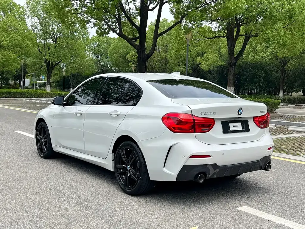 BMW 1 Series 2021 из CN, фото 6