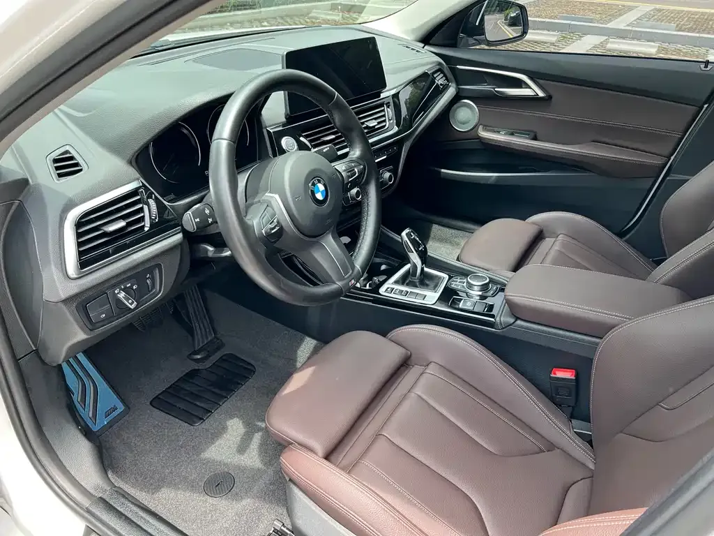 BMW 1 Series 2021 из CN, фото 9