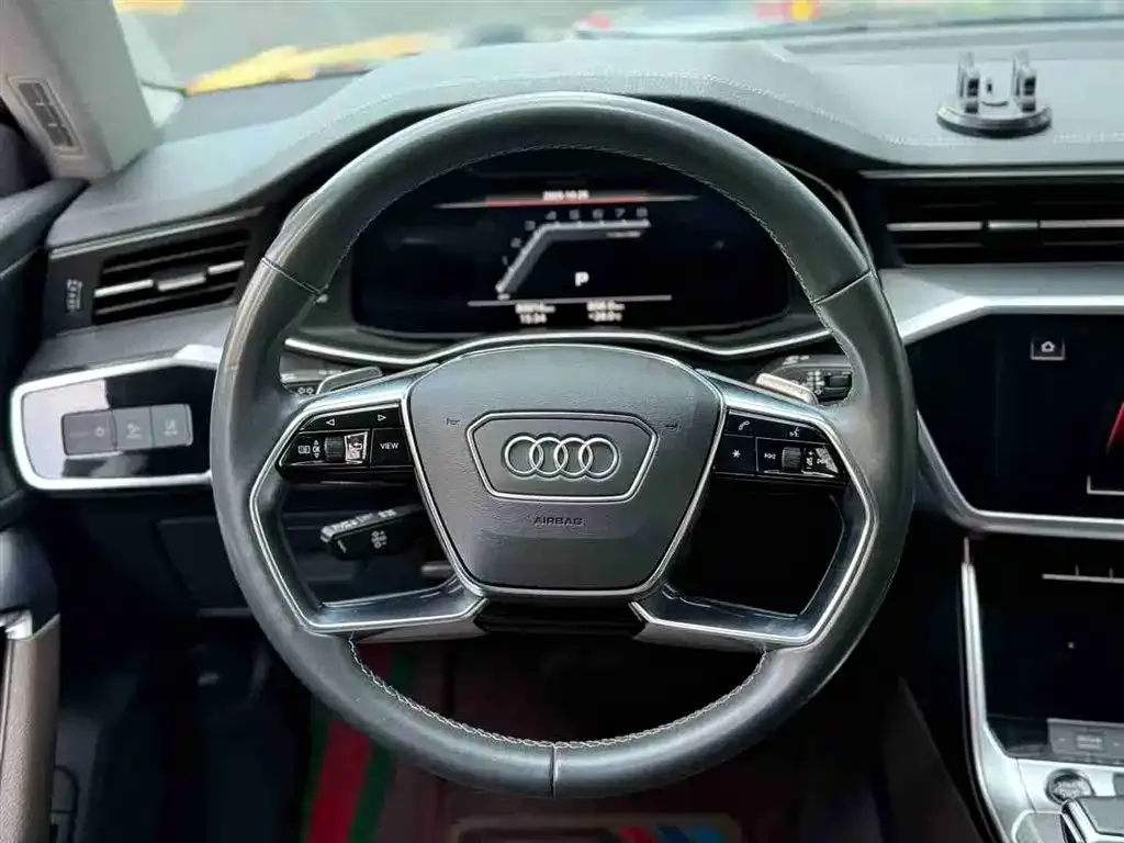 Audi A7L 2023 из CN, фото 6