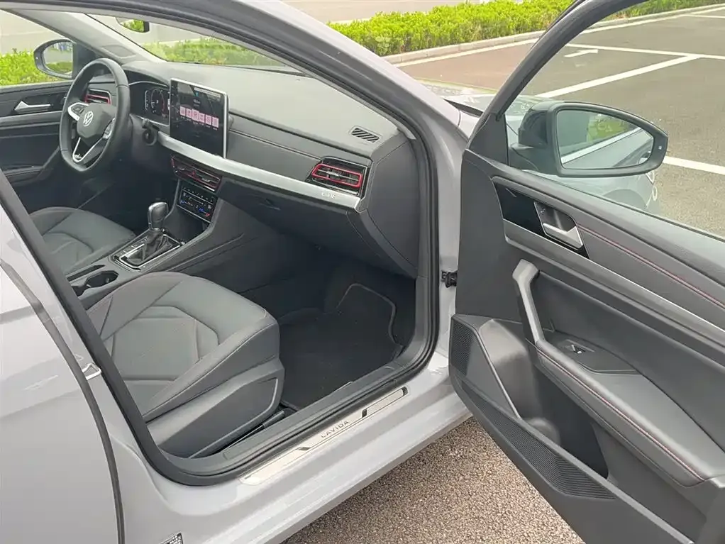 Volkswagen Lavida 2023 из CN, фото 2