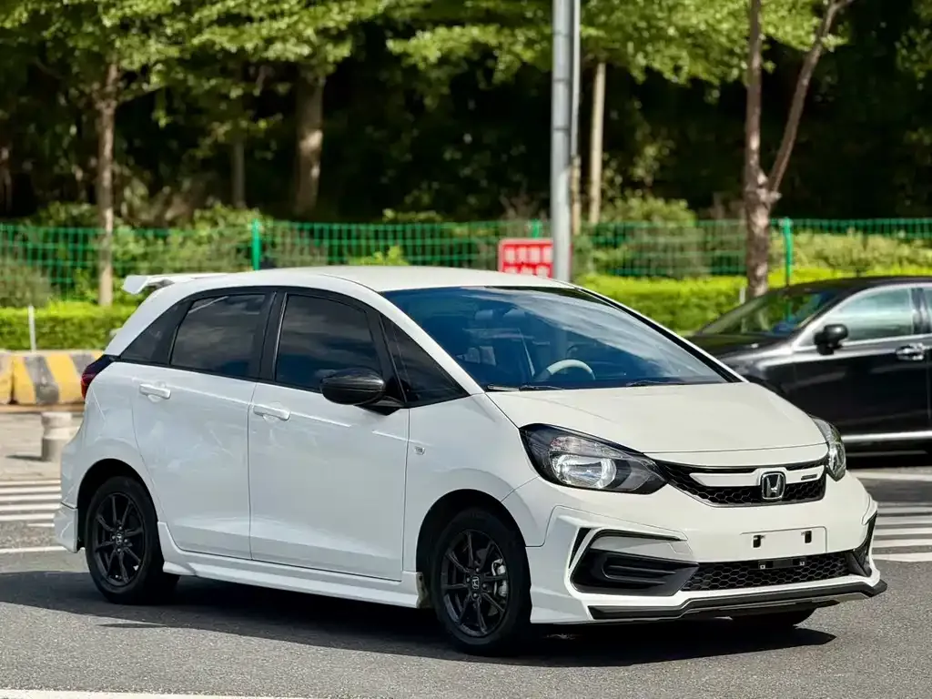 Honda Fit — фото 3