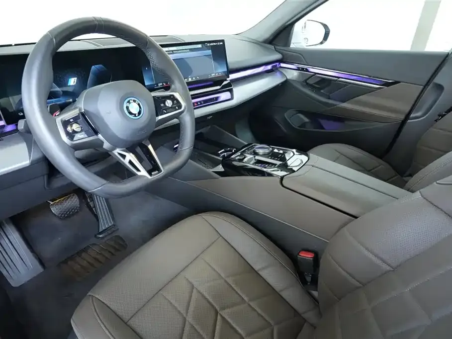 BMW i5 — фото 9