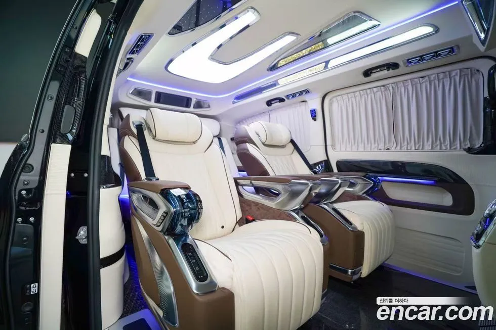 Mercedes-Benz V-Class 2023 из KR, фото 3