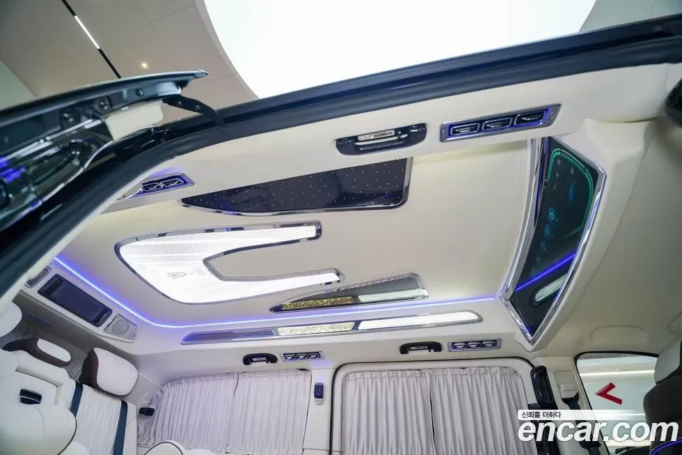 Mercedes-Benz V-Class 2023 из KR, фото 6