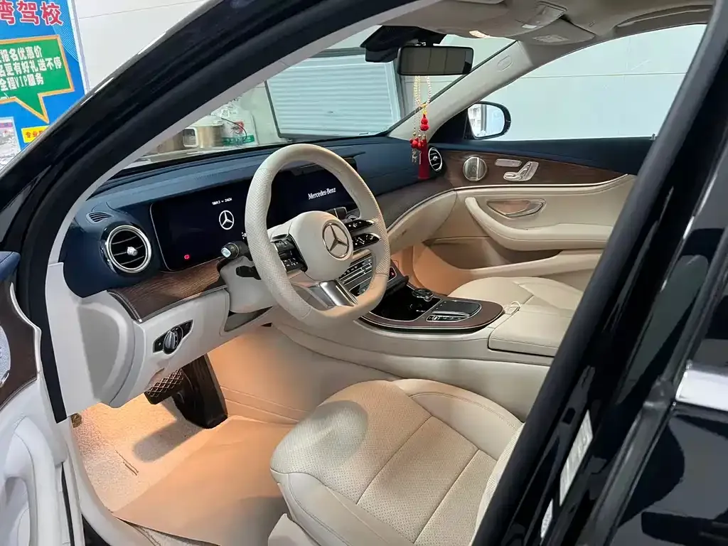 Mercedes-Benz E-Class 2023 из CN, фото 3