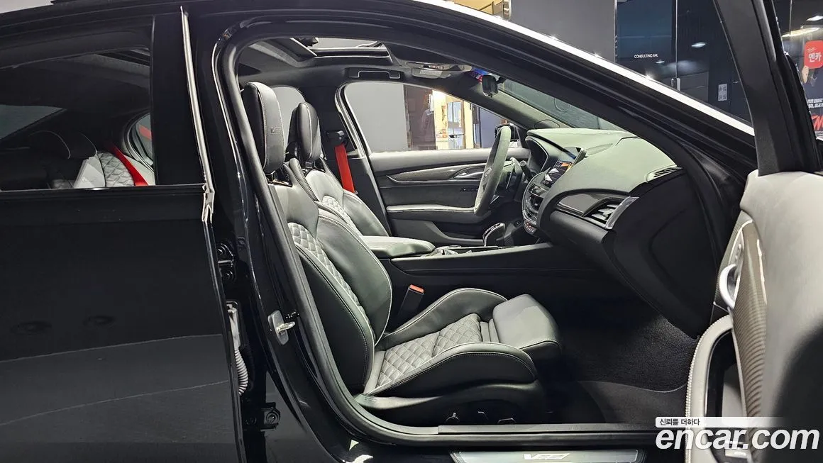 Cadillac CT5-V 2023 из KR, фото 10