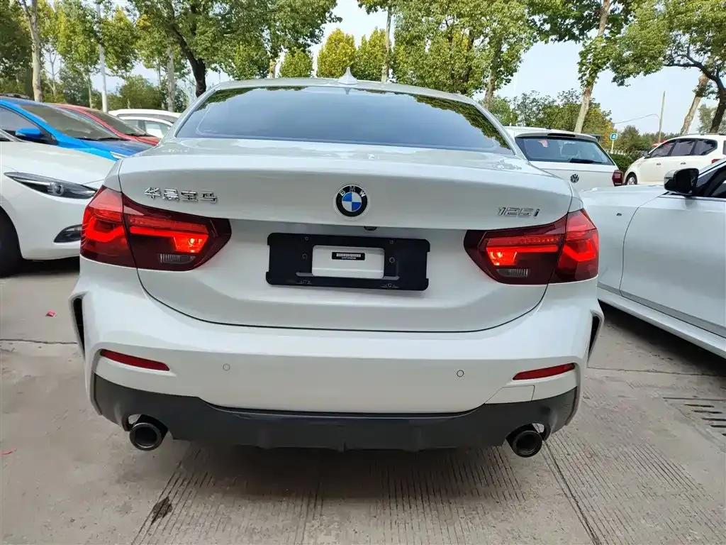 BMW 1 Series 2023 из CN, фото 6
