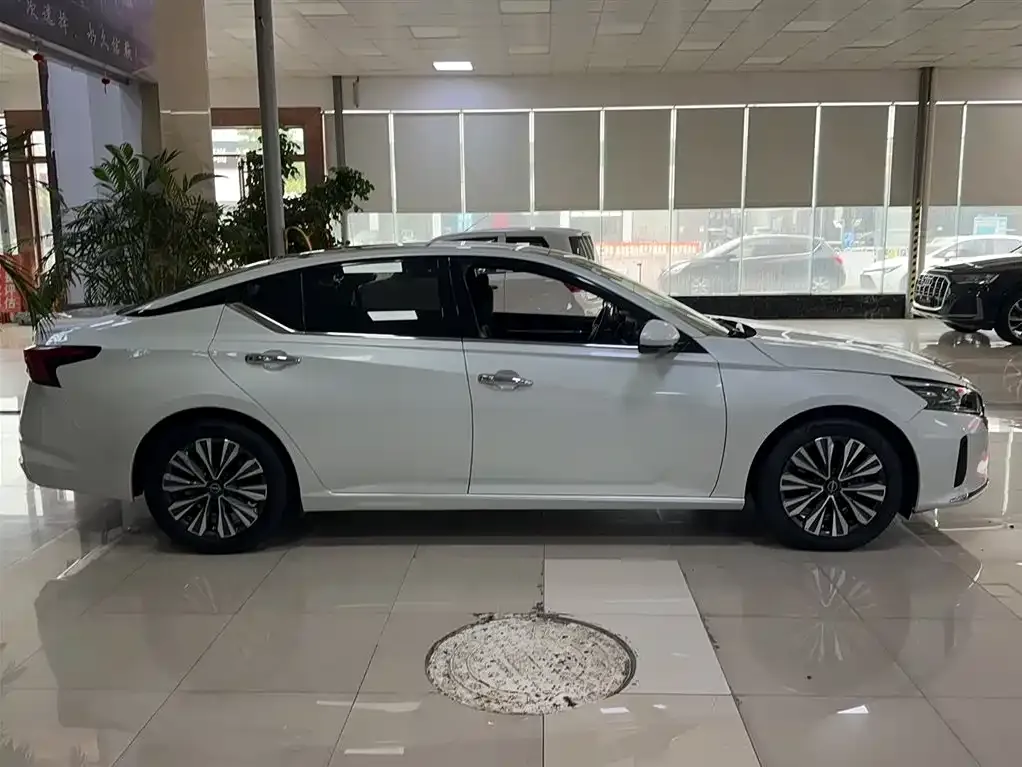 Nissan Teana 2023 из CN, фото 3