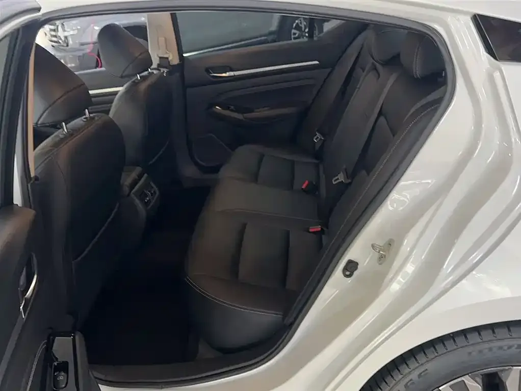 Nissan Teana 2023 из CN, фото 8