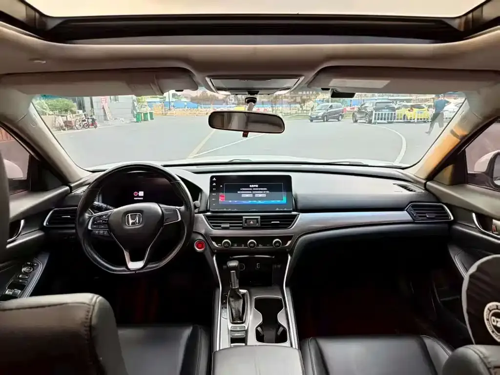 Honda Accord — фото 4