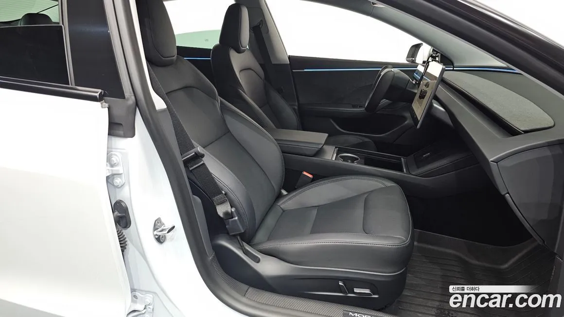 Tesla Model 3 — фото 10