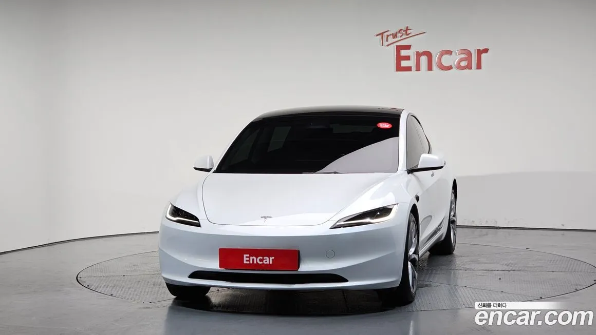 Tesla Model 3 — фото 3