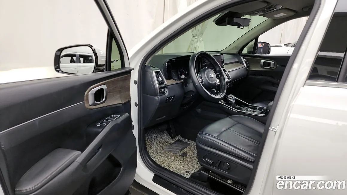 Kia Sorento — фото 10