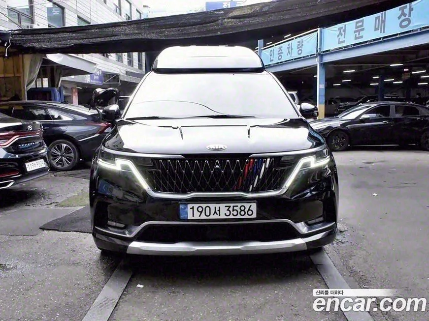 Kia Carnival — фото 1