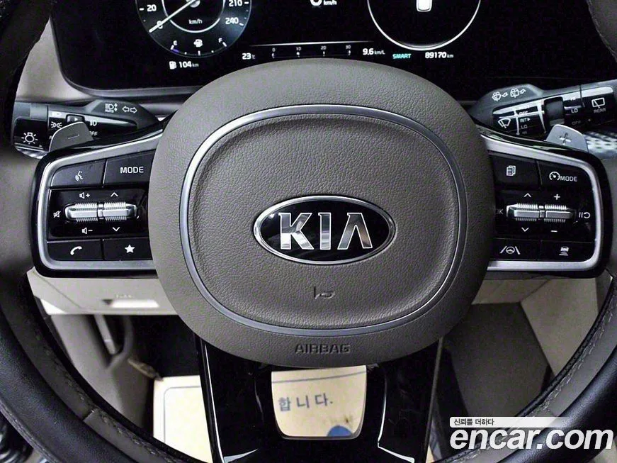 Kia Carnival — фото 8