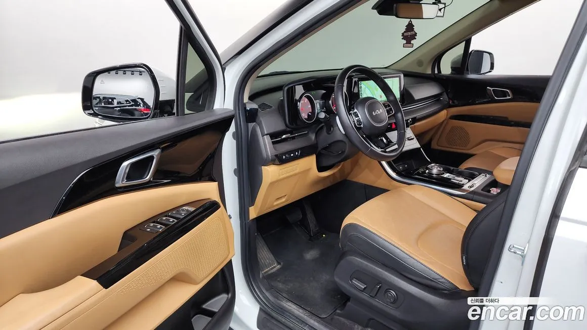 Kia Carnival — фото 10