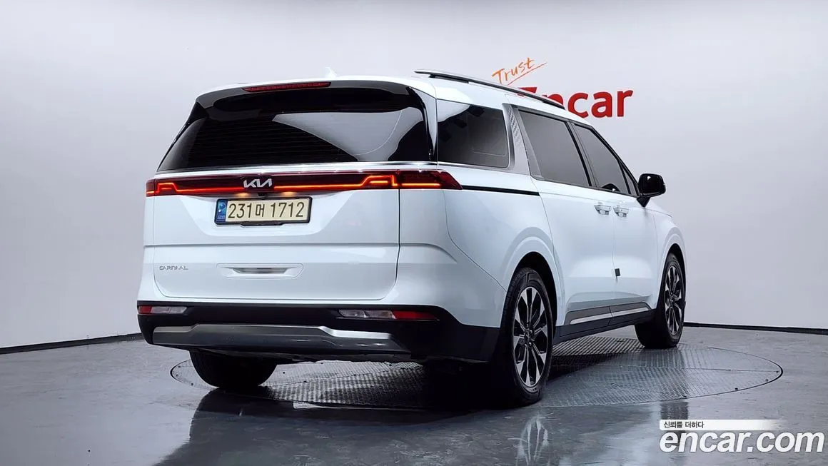 Kia Carnival — фото 2