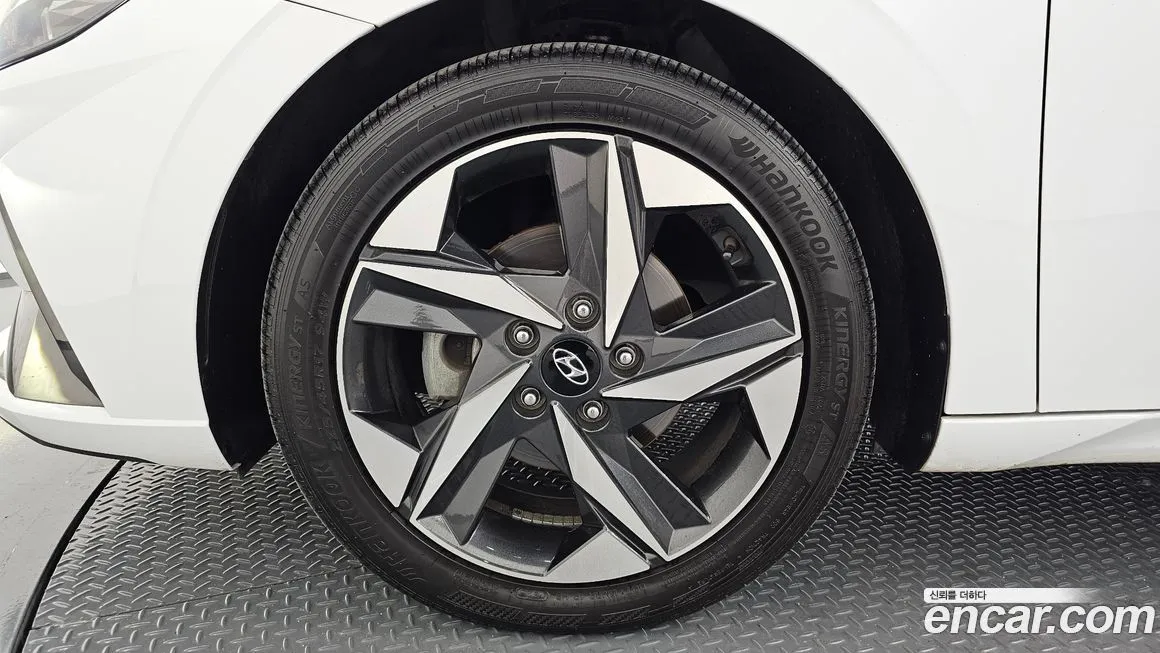 Hyundai AVANTE — фото 5