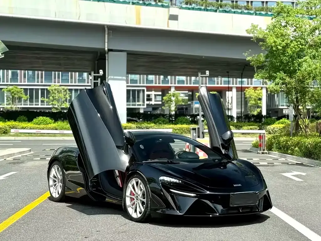 McLaren Artura 2024 из CN, фото 3