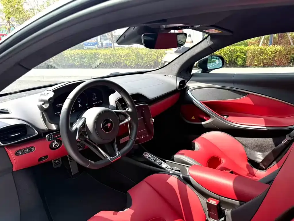 McLaren Artura 2024 из CN, фото 5