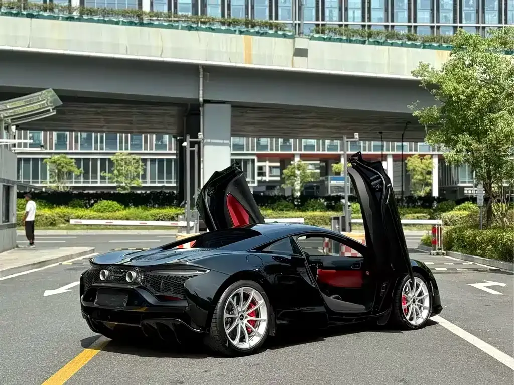 McLaren Artura 2024 из CN, фото 7