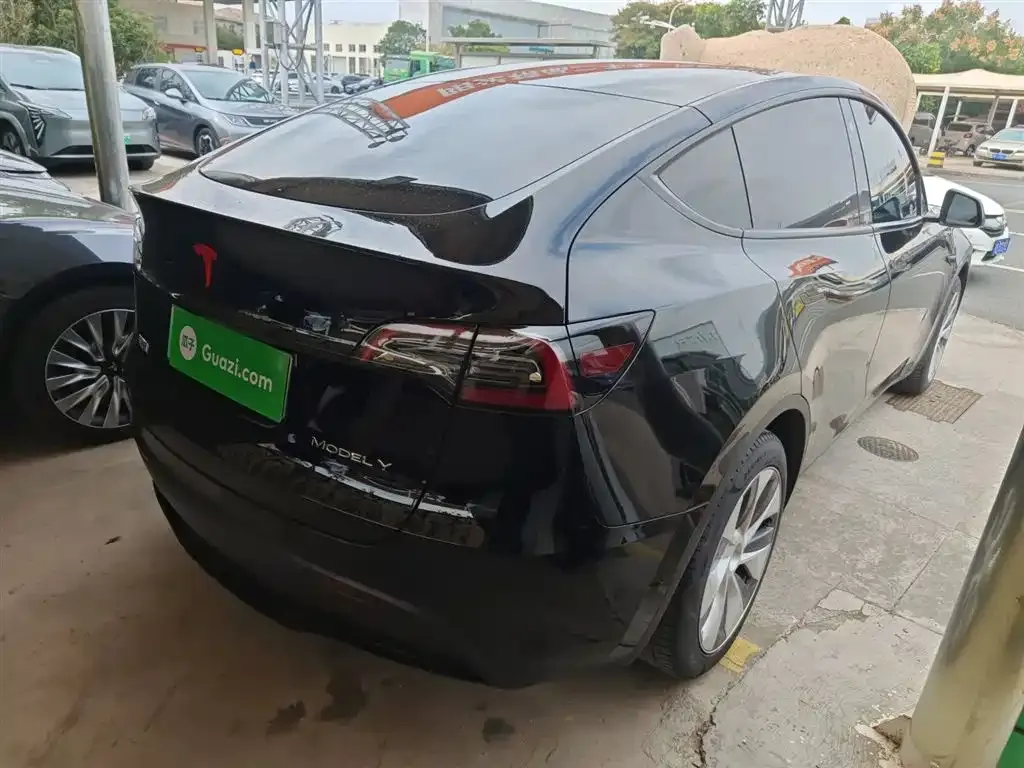 Tesla Model Y 2023 из CN, фото 7