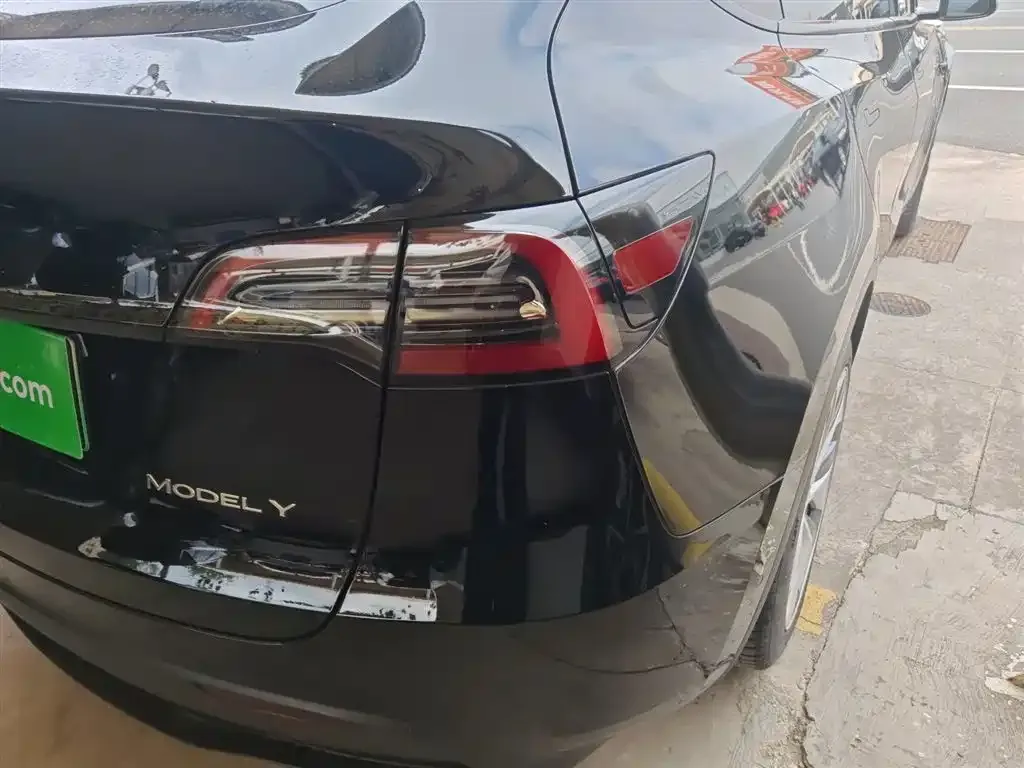 Tesla Model Y 2023 из CN, фото 8