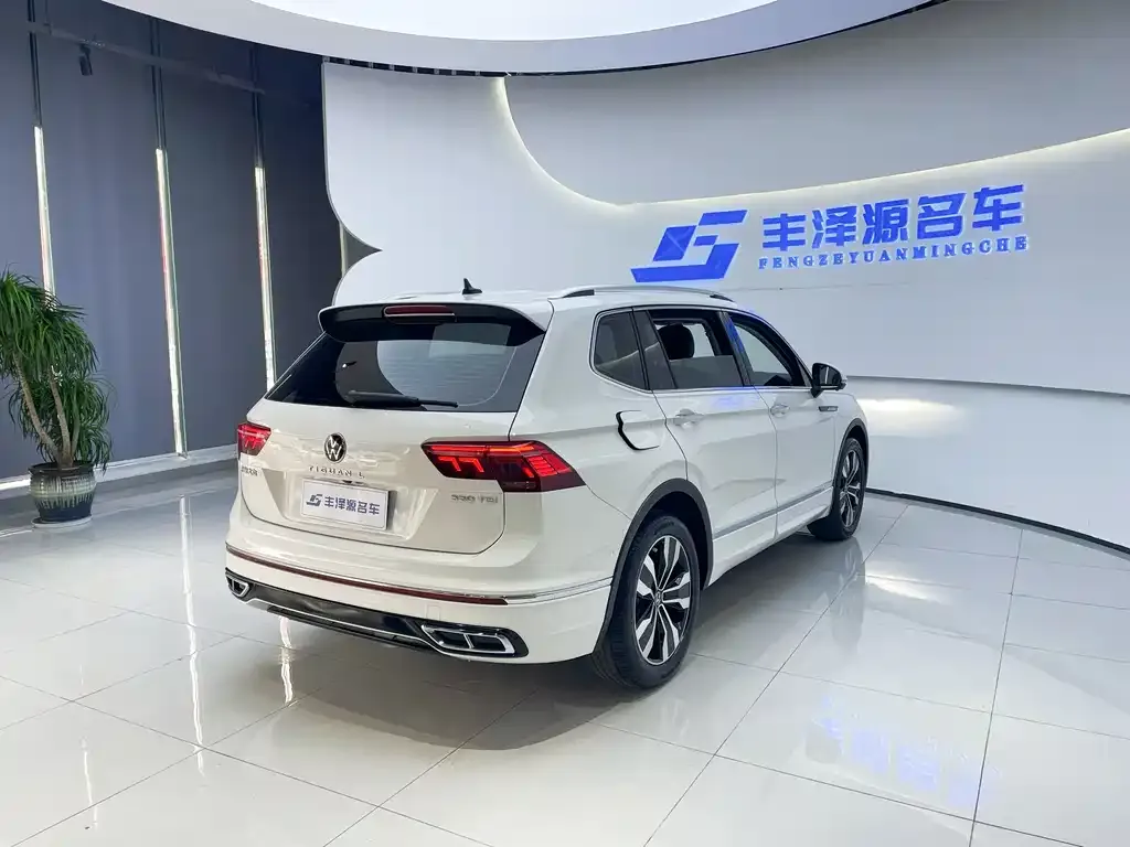 Volkswagen Tiguan L 2022 из CN, фото 3