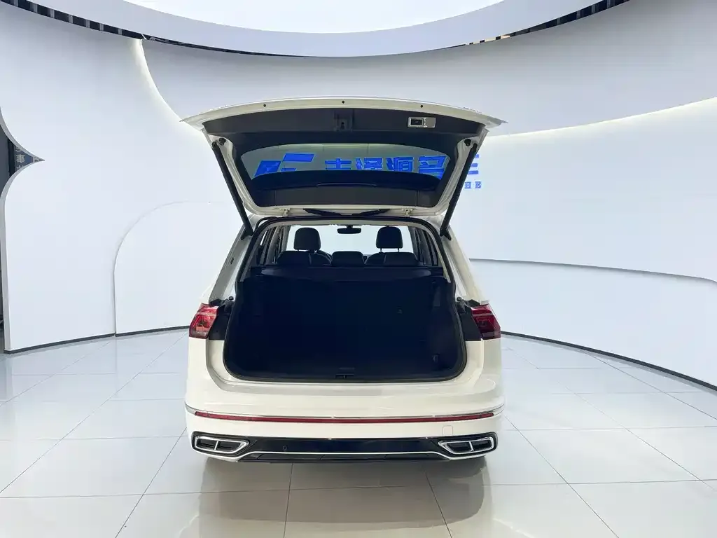 Volkswagen Tiguan L 2022 из CN, фото 6